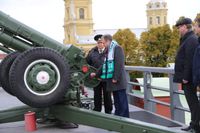 Петербург сверяет часы по Тридцатке