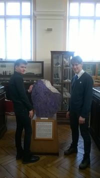 Урок химии в ЦНИГР музее