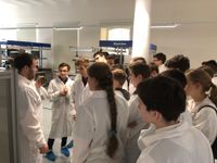 Ученики Робототехнического Инженерного центра ФМЛ №30 побывали на экскурсии в компании StarLine.